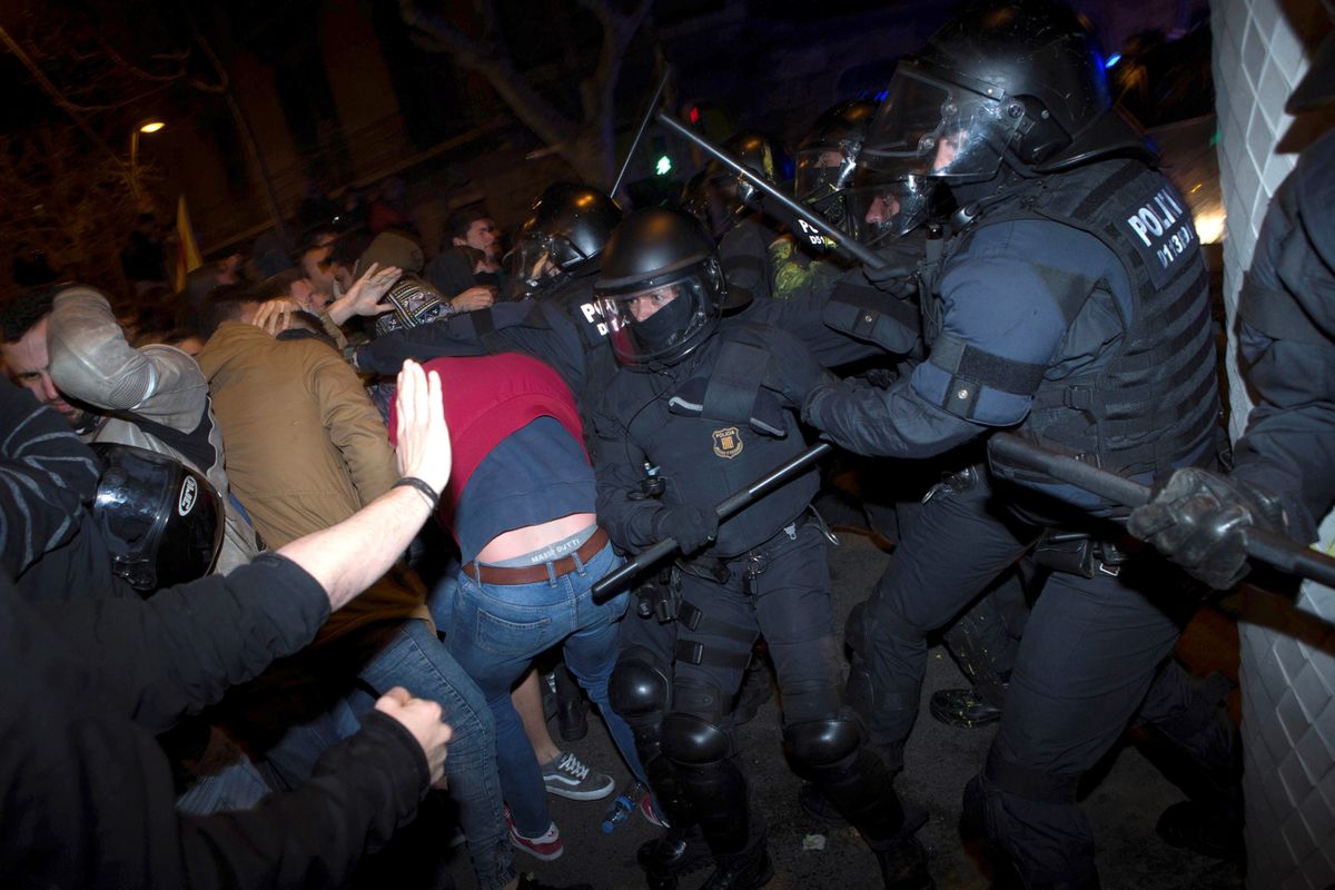 Zamieszki w Barcelonie. Ponad 20 osób jest rannych