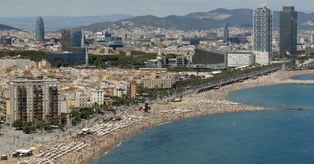 Barcelona. Ewakuacja popularnej plaży Sant Sebastia