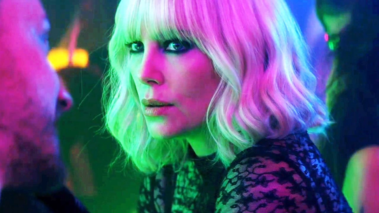 Charlize Theron o filmie "Atomic Blonde": reżyser chciał, żeby film skłaniał do nieprzyjemnych refleksji [WIDEO]