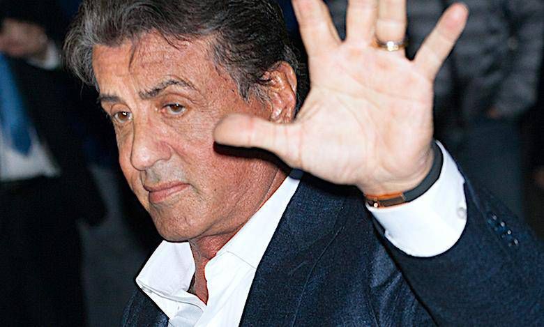 Karykaturalny Sylvester Stallone odwiedził Donalda Trampa w Białym Domu! Co się stało z jego twarzą?