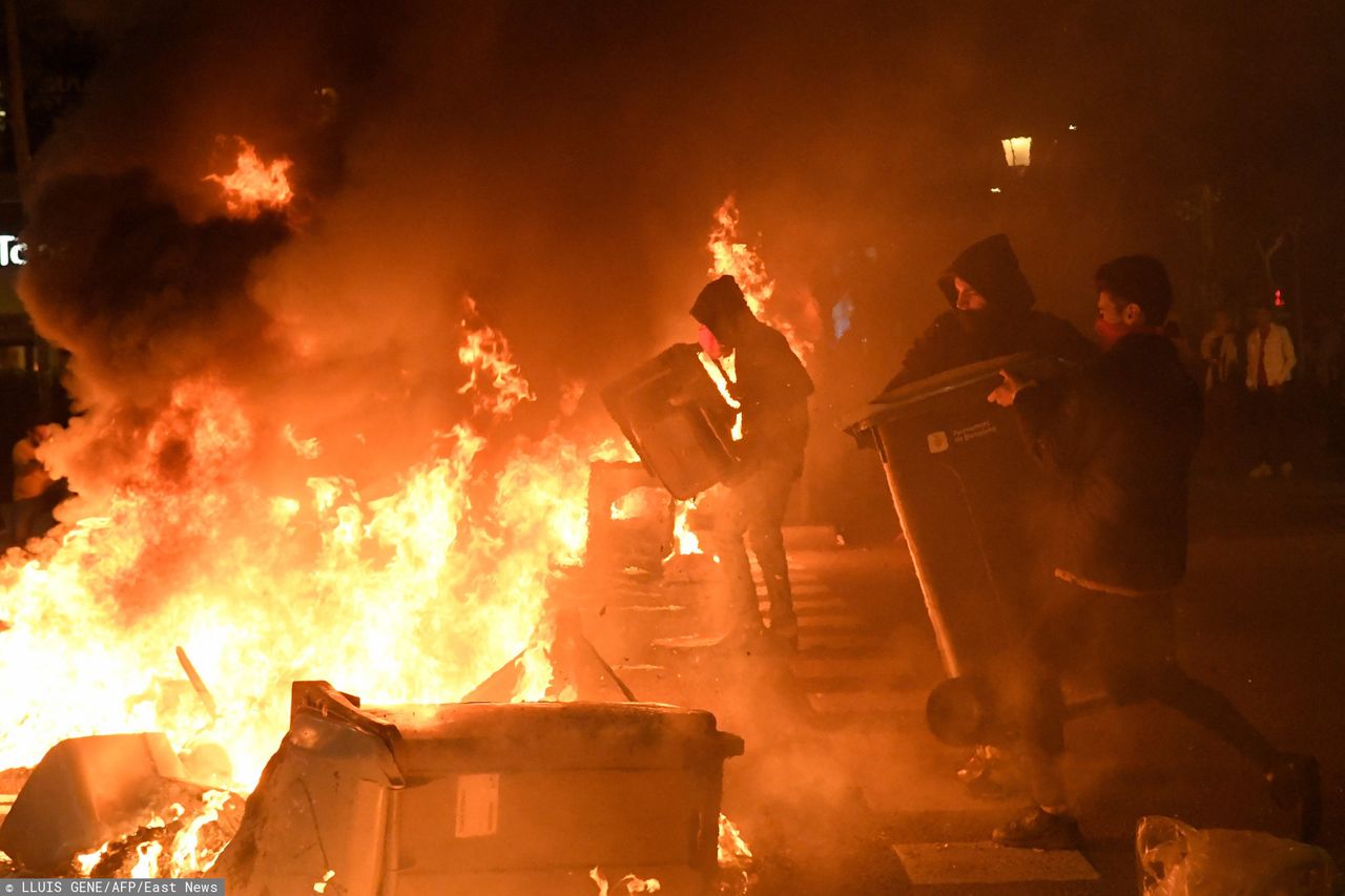 Katalonia. Separatyści starli się z policją. W ruch poszły petardy i butelki z benzyną