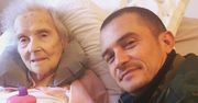 Orlando Bloom pokazał zdjęcie z umierającą babcią. Katy Perry okazała mu wsparcie