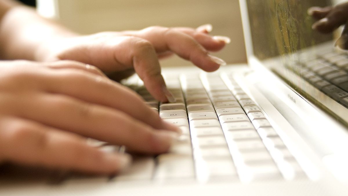 Jak dobrze napisać podanie o przyjęcie do pracy?