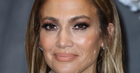 Cała rodzina Jennifer Lopez w piżamach. Akcja: świąteczna jajecznica na kolację