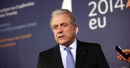 Unijny komisarz: większość terrorystów dorastała w UE. Musimy ich lepiej zintegrować