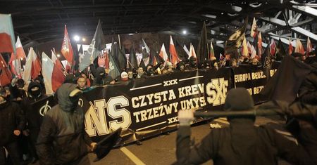 Ich hasła oburzyły Polaków. Kim są radykałowie z Marszu Niepodległości?