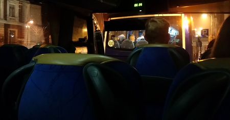 Z modlitwą na marsz. Jechaliśmy autokarem z narodowcami