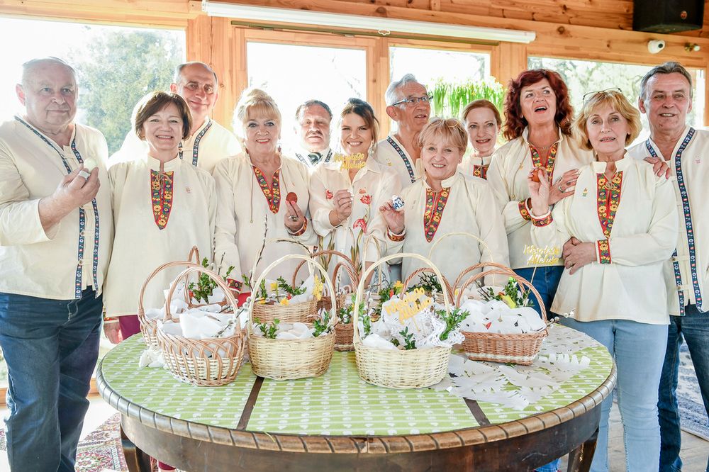 "Sanatorium miłości": świąteczne spotkanie seniorów. Uczestnicy wzruszająco upamiętnili Cezarego