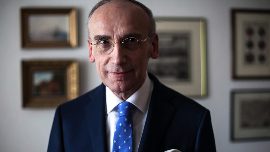 Dr Janusz Sibora.