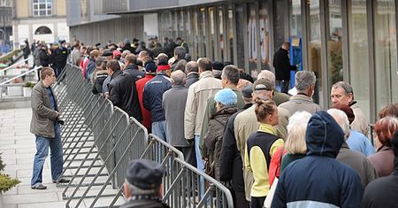 W kolejce po niepodległość