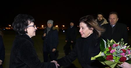 Obchody rocznicy wyzwolenia Auschwitz. Nancy Pelosi wylądowała w Polsce