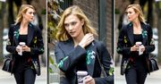LOOK OF THE DAY: Karlie Kloss w kwiecistym garniturze