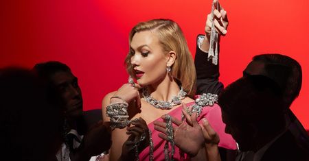 Karlie Kloss jako Marilyn Monroe i Audrey Hepburn w reklamie Swarovski