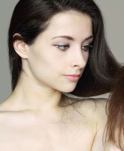 Jak okiełznać szorstkie włosy? Pielęgnacja włosów wysokoporowatych