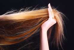 Suche, łamliwe, bez blasku – jak odbudować zniszczone włosy?