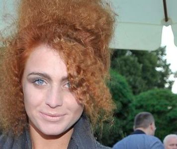 BrzydUla nie miała co robić. Poszła na...