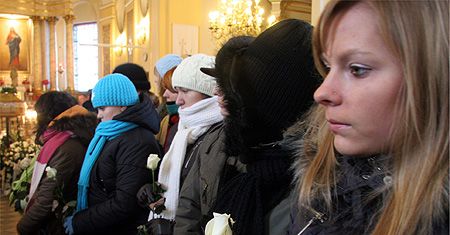 Suchowola pożegnała zamorodowaną 18-letnią Monikę
