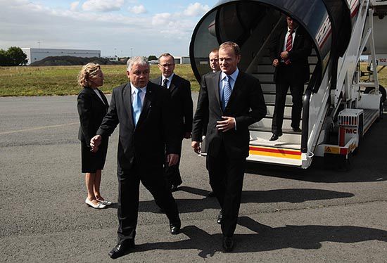 Lech Kaczyński i Donald Tusk przybyli na szczyt w sprawie Gruzji