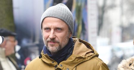 Łukasz Simlat ostro o rządzie i płaceniu składek. "Za takie myki waliło się w ryj"