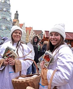 Uświęcony tradycją produkt wart jest grosze. Na opłatek wydamy zaraz miliony złotych