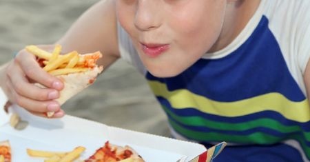 Jako dziecko nie jadł nic innego. Frytki i chipsy doprowadziły do kalectwa