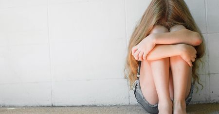 Dziewczynka chciała uratować tatę. Zaoferowała włamywaczom swoją świnkę skarbonkę
