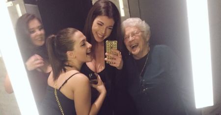 Internauci pokochali imprezową babcię