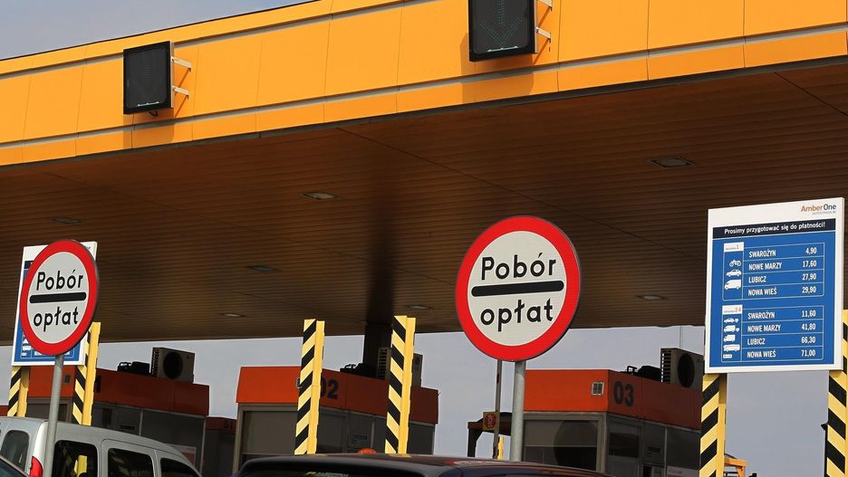 Spółka Autostrada Wielkopolska SA (AW SA) musi zwrócić polskiemu państwu 895 mln zł - poinformowała w piątek Komisja Europejska.