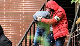 Wrocław: Mężczyzna staranował przystanek autobusowy. 37-latek usłyszał zarzuty