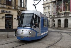 Wrocław: tramwaj potrącił starszą kobietę. Fragmenty jej ciała skład ciągnął po torach