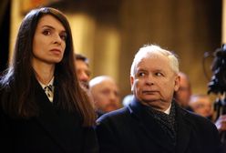 Marta i Jarosław Kaczyńscy odwiedzili groby bliskich. Internautów oburzył jeden fakt