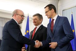 Nowi europosłowie nie uścisnęli dłoni premiera. "Chamstwo jest cechą tej grupy politycznej"