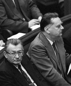 Jan Olszewski był dla Jarosława Kaczyńskiego politycznym wzorem. PiS wyniosło go na ołtarz