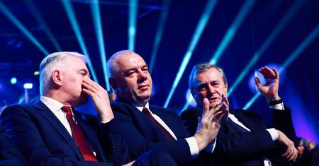 Jacek Sasin oskarża opozycję: wykorzystują w kampanii ludzi chorych na nowotwory