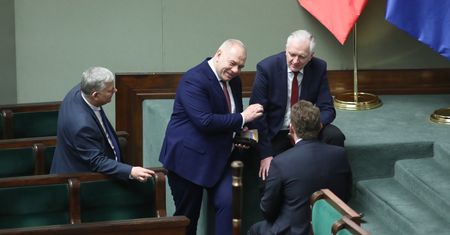 Wybory prezydenckie 2020. Jarosław Gowin na wylocie? Jacek Sasin wymownie o wicepremierze