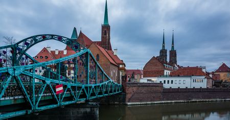 Paragraf 22 we wrocławskim urzędzie. Urzędnicy nabroili, pani Anna ukrywa się w obawie przed deportacją
