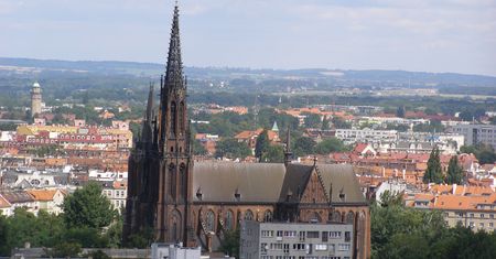 Wrocław. Ksiądz podczas mszy mówi o koronawirusie: to kara za homoseksualizm i aborcję
