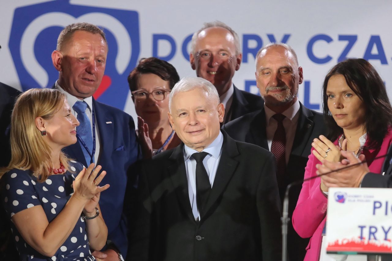 Konwencja PiS w Koninie; Jarosław Kaczyński: trzeba odeprzeć hejt konkurentów