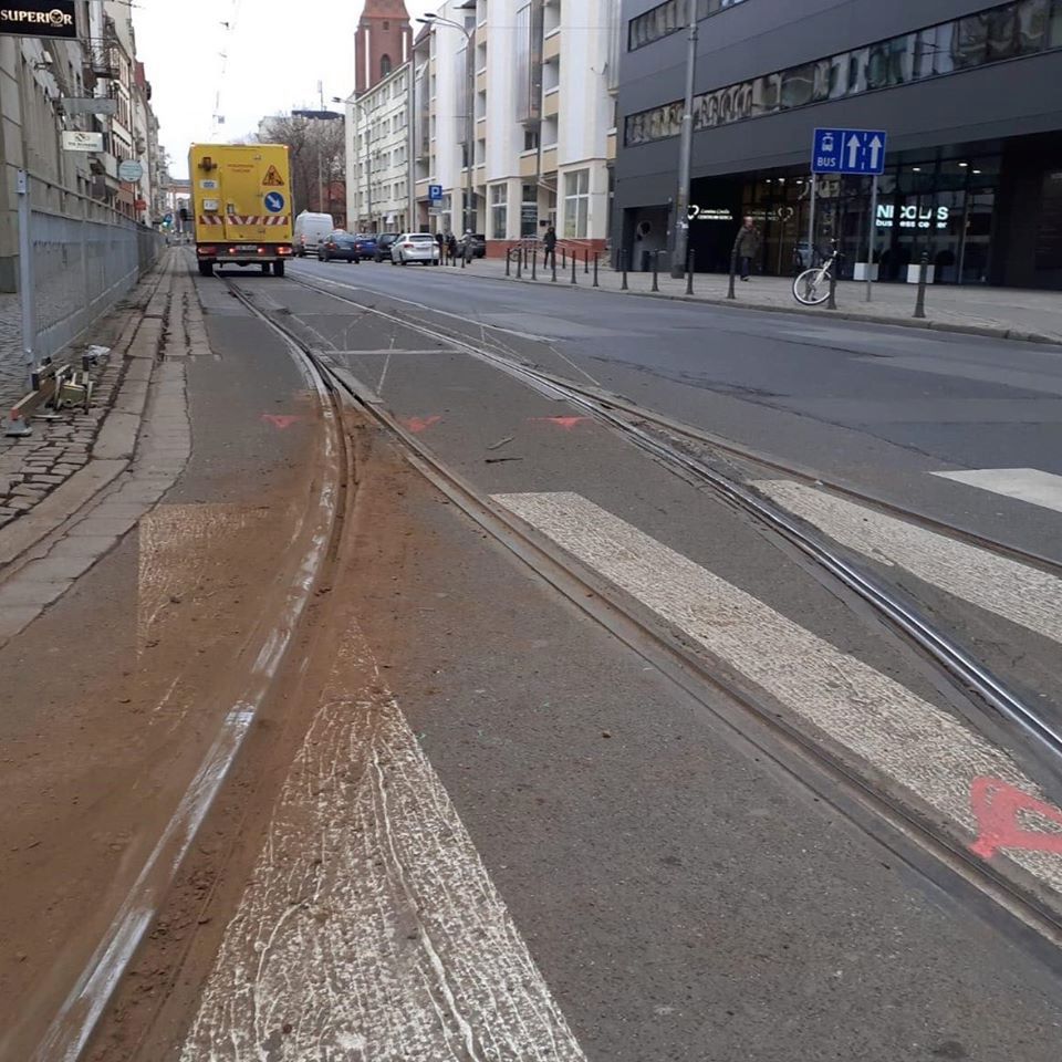 Wrocław: Torowisko w centrum zamknięte – tramwaje jeżdżą objazdami