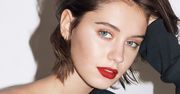 Iris Law: nowa twarz Burberry wychowana w luksusie