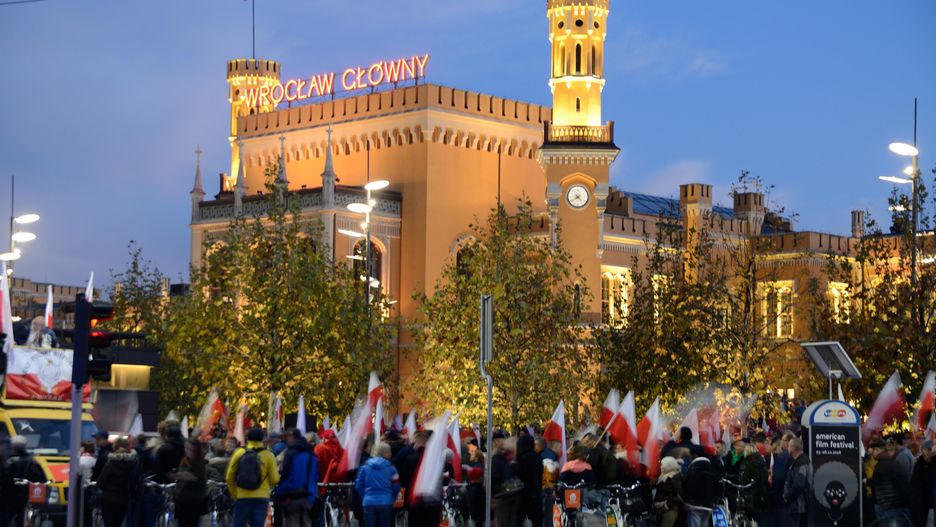 Obchody 11 listopada we Wrocławiu. Marsz Niepodległości, koncerty i parada w Święto Niepodległości