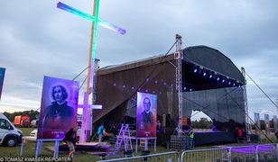 Modlą się tysiącami we Włocławku. Trwa "Polska pod krzyżem"