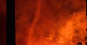 Tornado spotkało się z wulkaniczną lawą. Powstało niesamowite zjawisko
