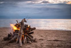 Ognisko na plaży – co zrobić, aby uniknąć mandatu