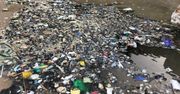 Plaże toną w brudach. Morze zwróciło Anglikom plastik