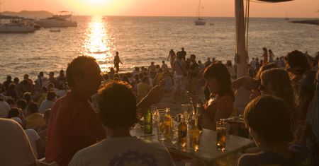 Sondaż WP. Polacy nie chcą picia i palenia na plażach