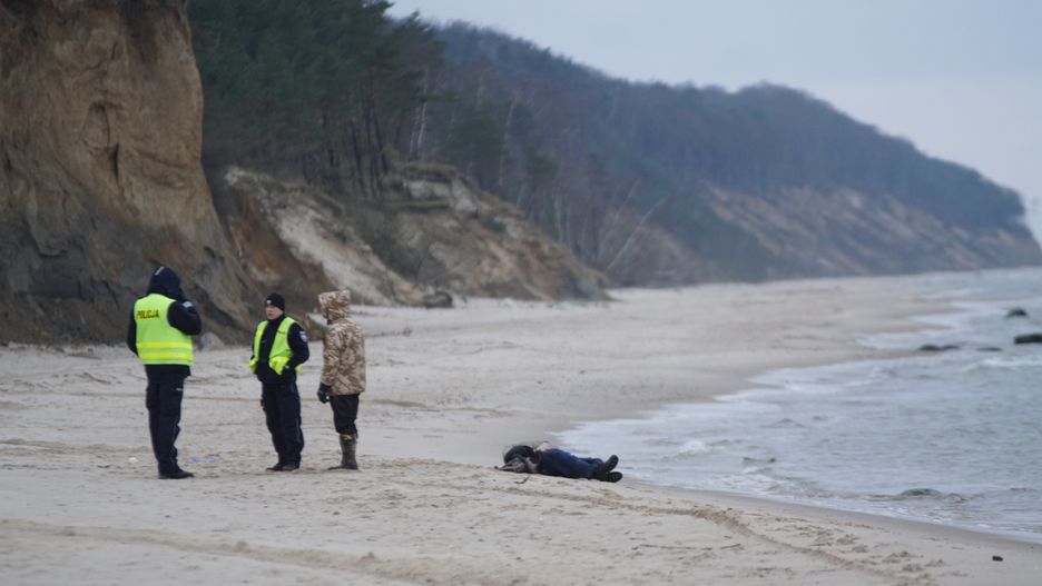 Ciało znaleziono na plaży w okolicach Świętouścia