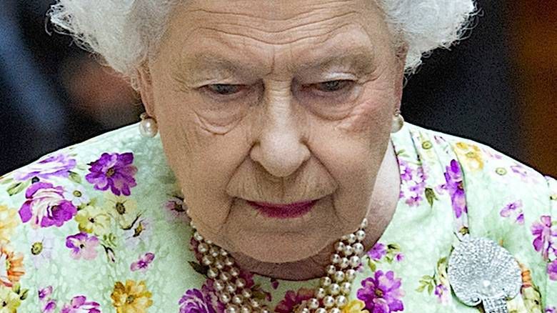 Królowa Elżbieta II wściekła