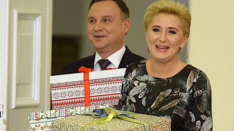 Agata Duda, Andrzej Duda, prezent pożegnalny