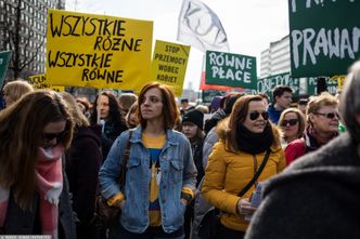 Premier obiecał podwyżki dla milionów Polek. Islandia pokazała jak to zrobić